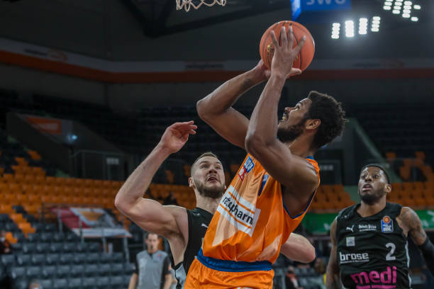 据业内人士 据业内人士