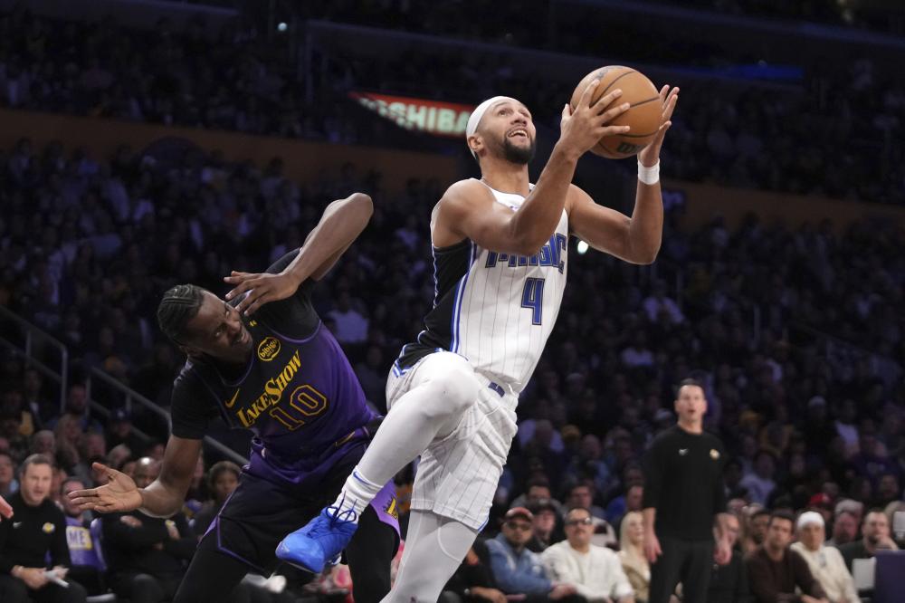 更牵动着两 更牵动着两